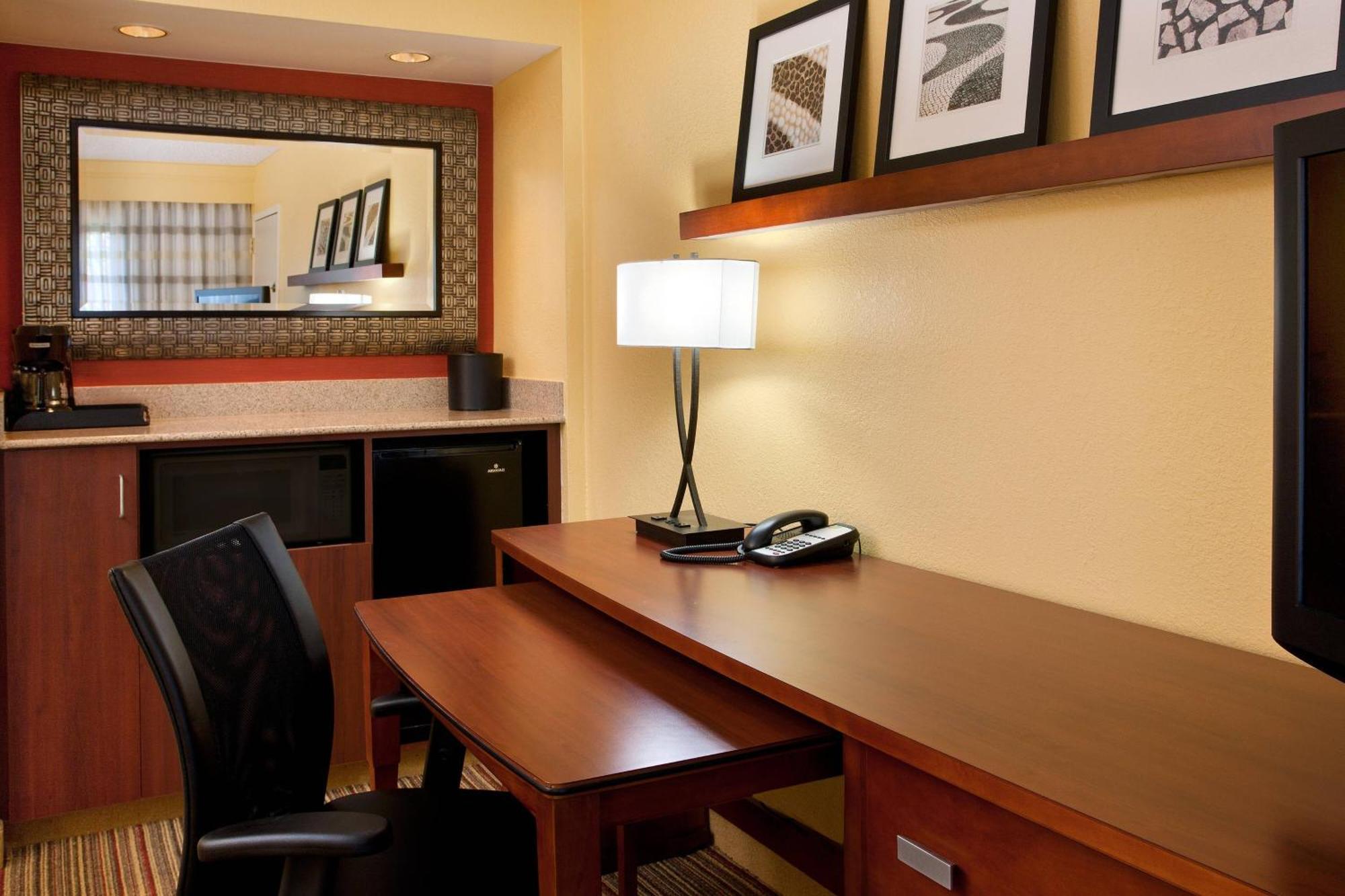 Courtyard By Marriott San Diego Sorrento Valley Ngoại thất bức ảnh